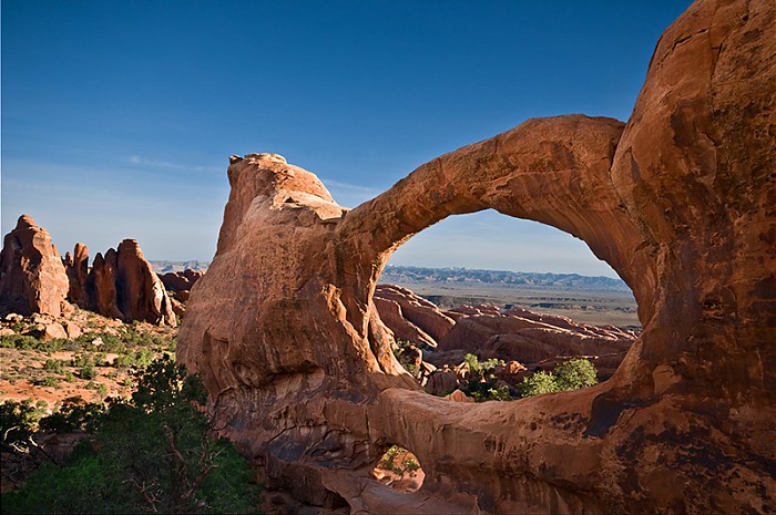 Double Oo Arch